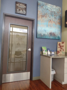 image of waiting room at beautiful smiles ontario, dentist office in ontario, california